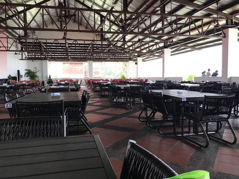 Lotus Seaview Beach Resort, Pengerang Kampung Sungai Rengit Bagian luar foto