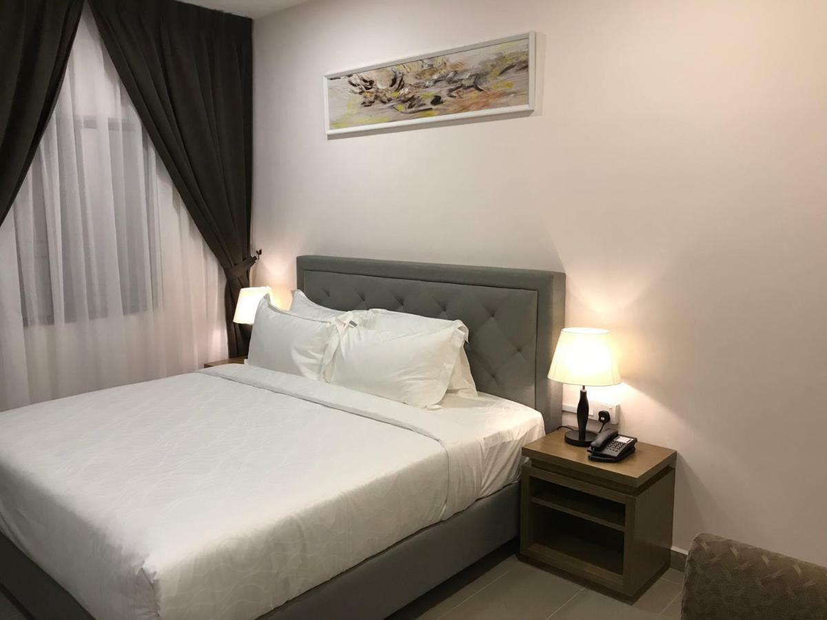 Lotus Seaview Beach Resort, Pengerang Kampung Sungai Rengit Bagian luar foto